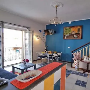 Casa vacanze 53, Aci Trezza